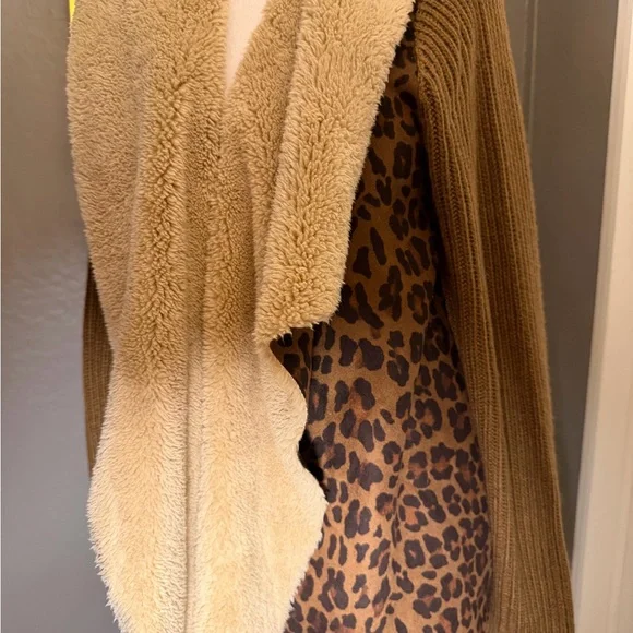 Vintage America Cream and Brown Leopard Cardigan - Picture 2 of 5